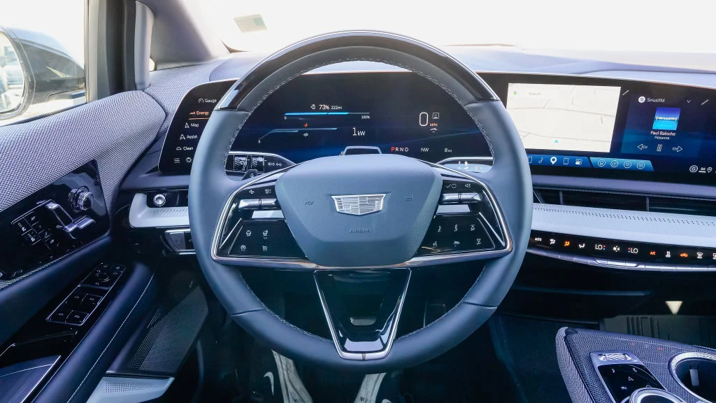 2027 Cadillac OPTIQ Luxury - Photo 15