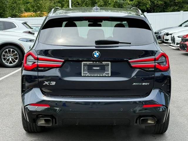 Used 2023 Carbon Black Metallic BMW xDrive30i image 5