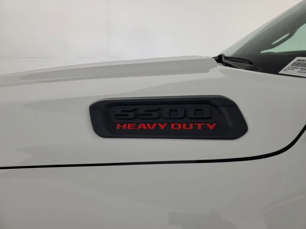 New 2026 Bright White Clear-Coat Exterior Paint RAM Tradesman image 11