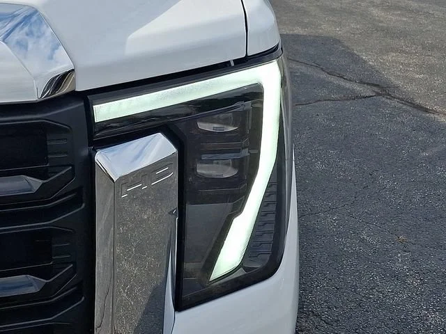 New 2026 Summit White GMC Pro image 9