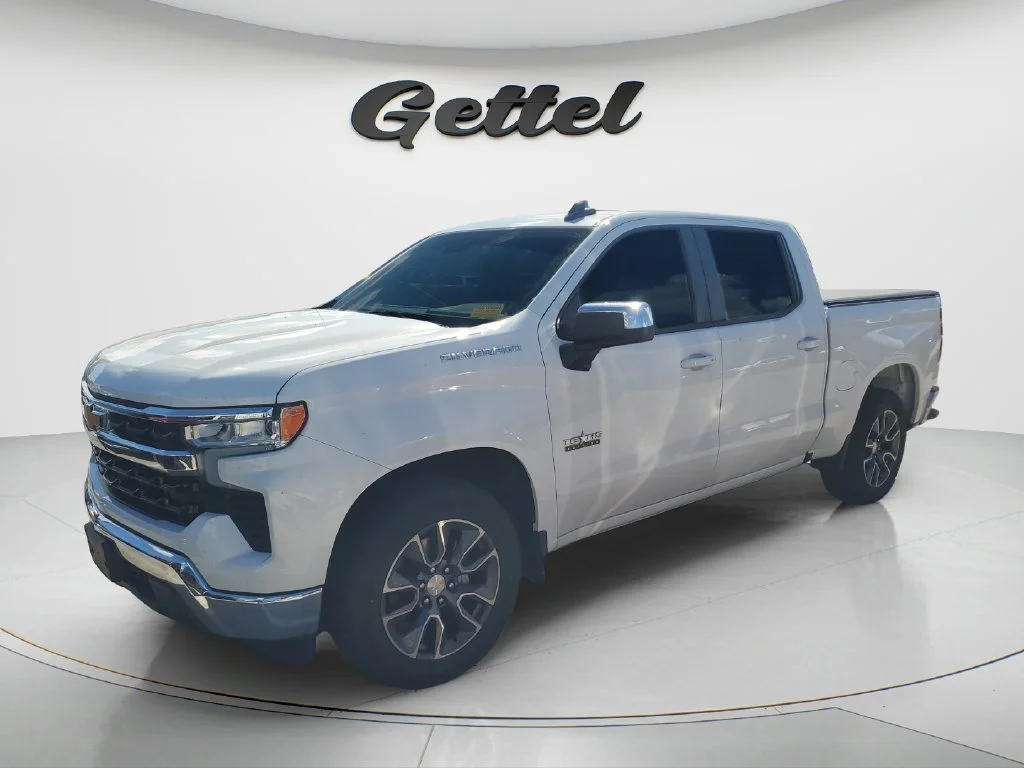 Used 2023 SUMMIT WHITE Chevrolet LT image 1