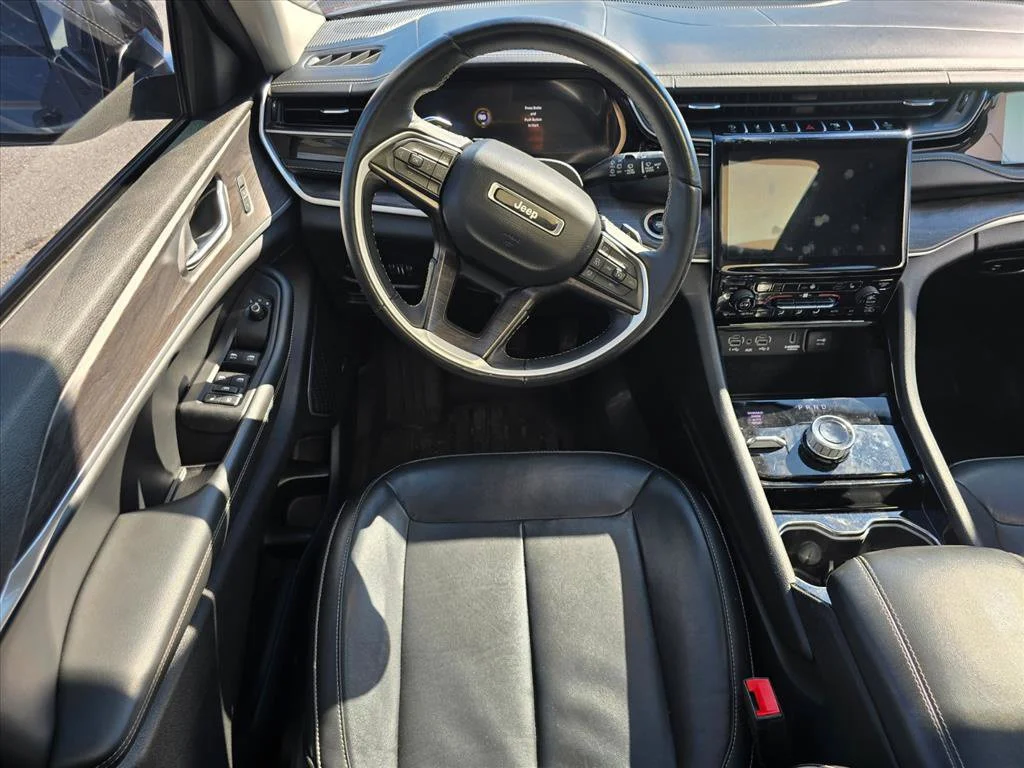Used 2022 Gray Jeep Limited image 4