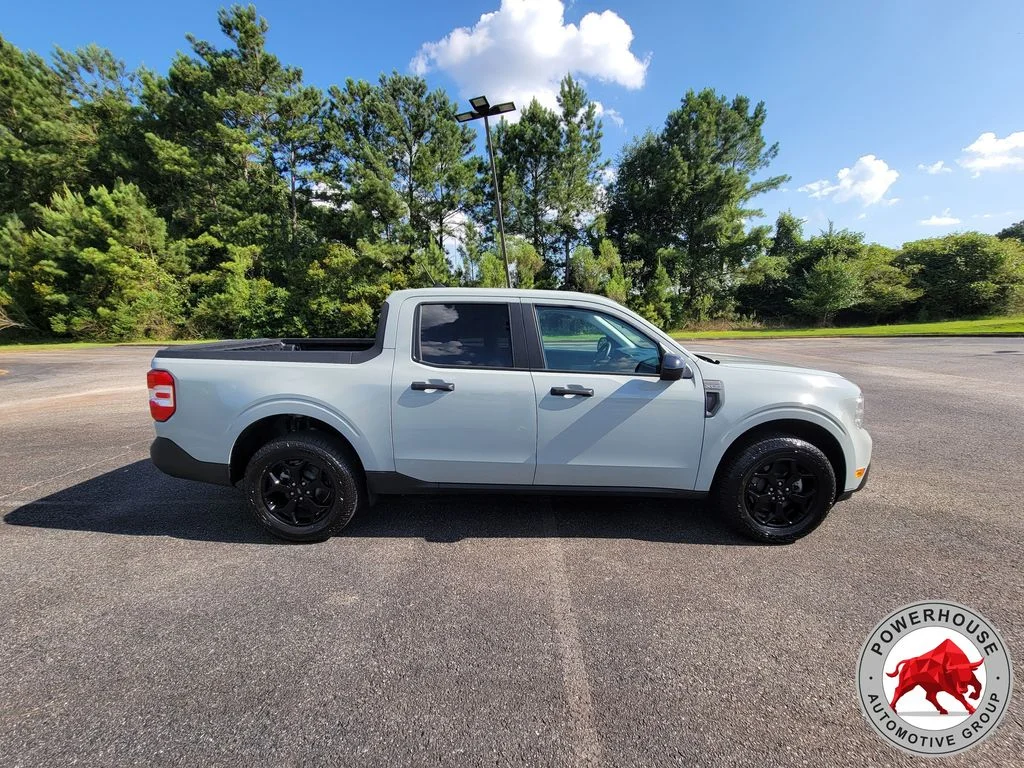 Used 2024 Green Ford XLT image 7