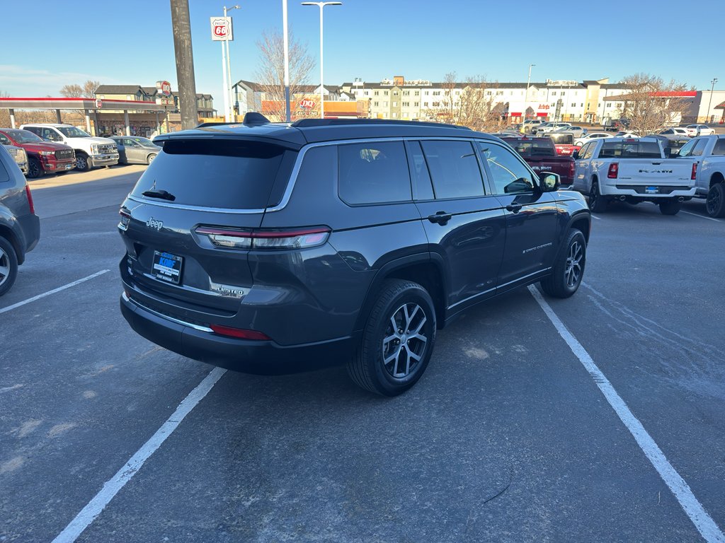 Used 2025 Baltic Gray Metallic Clearcoat Jeep Limited image 5