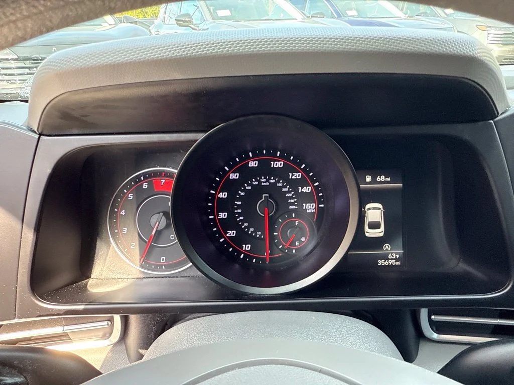 Used 2022 Scarlet Red Pearl Hyundai SE image 20