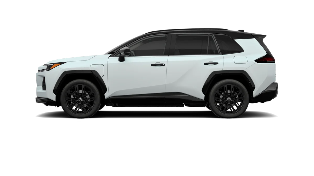 New 2026 Wind Chill Pearl with Midnight Black Metallic roof Toyota XSE image 4