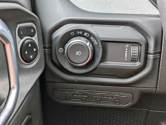 Used 2025 Gray Jeep Sahara image 37