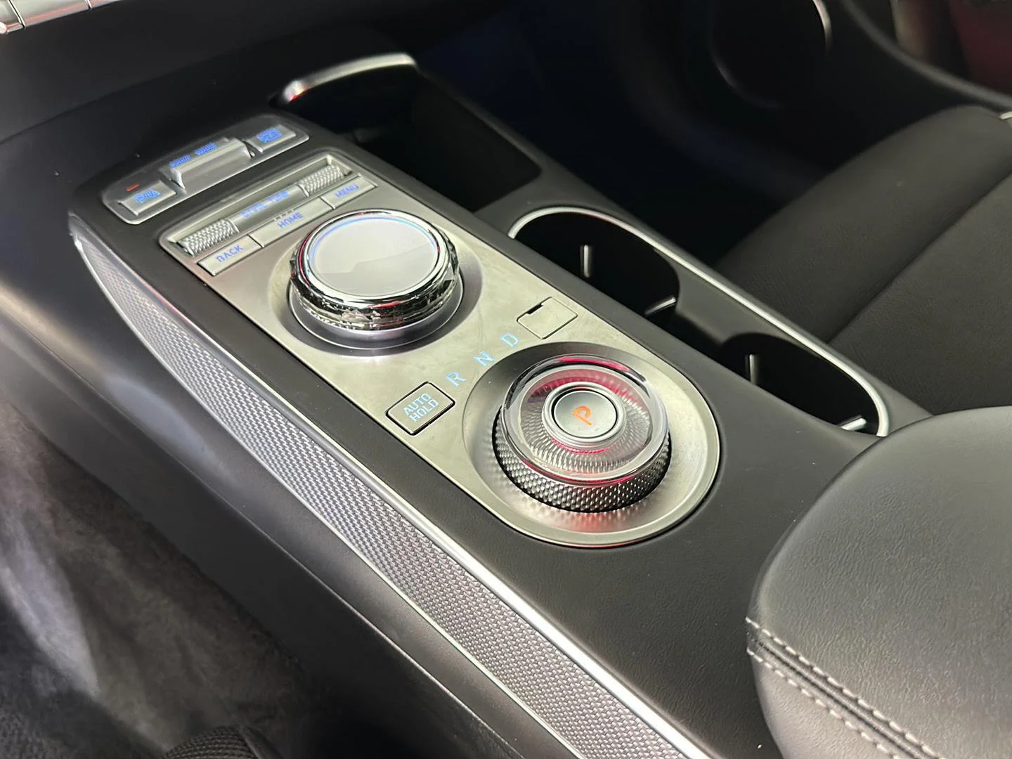 Used 2025 Capri Blue Genesis 3.5T Sport image 21