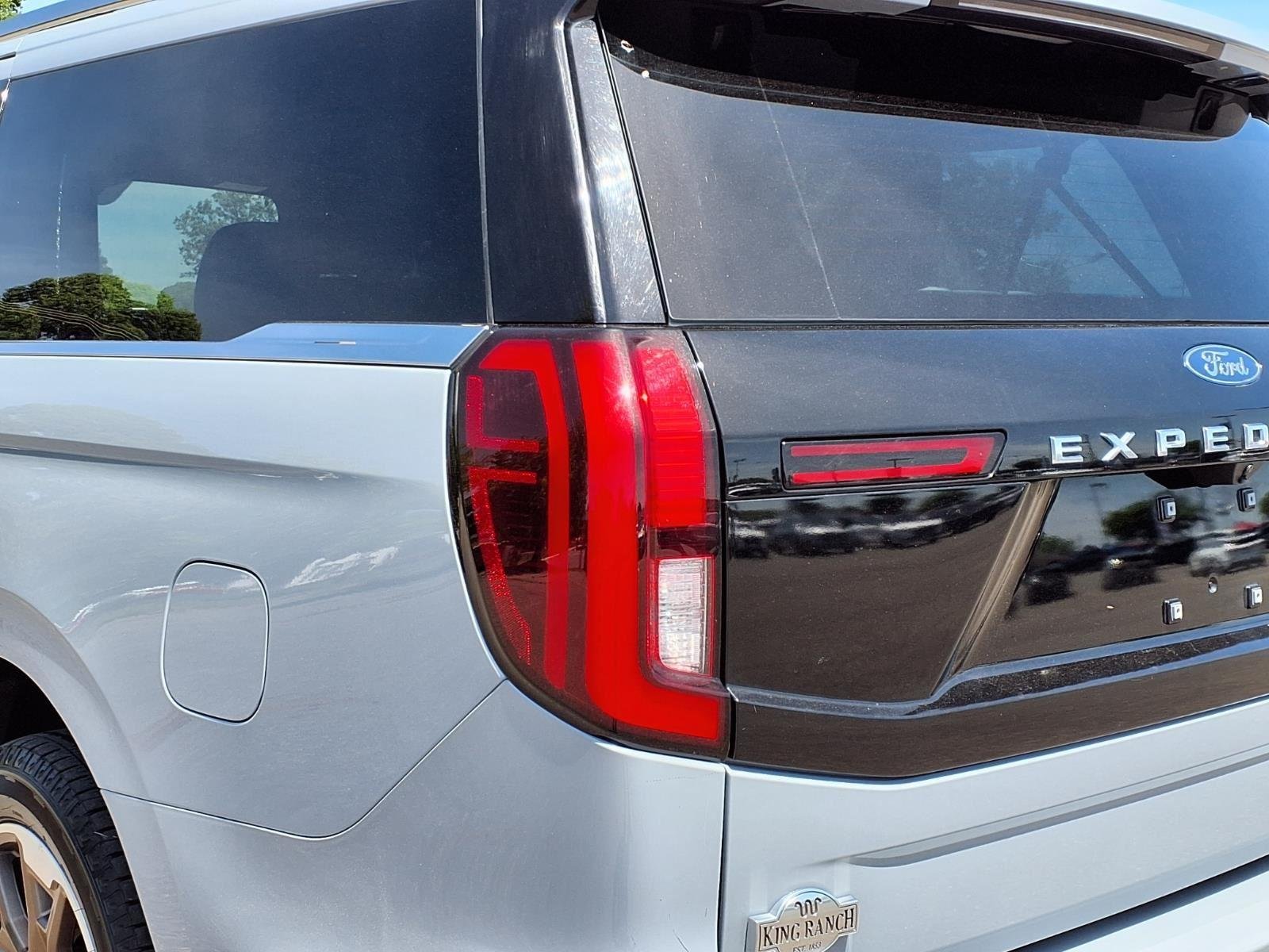 Used 2025 Gray Ford King Ranch image 19