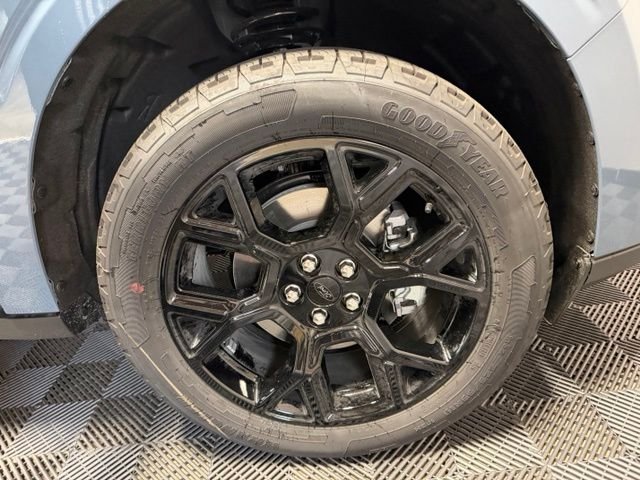 New 2026 Azure Gray Metallic Tri-Coat Ford XLT image 43