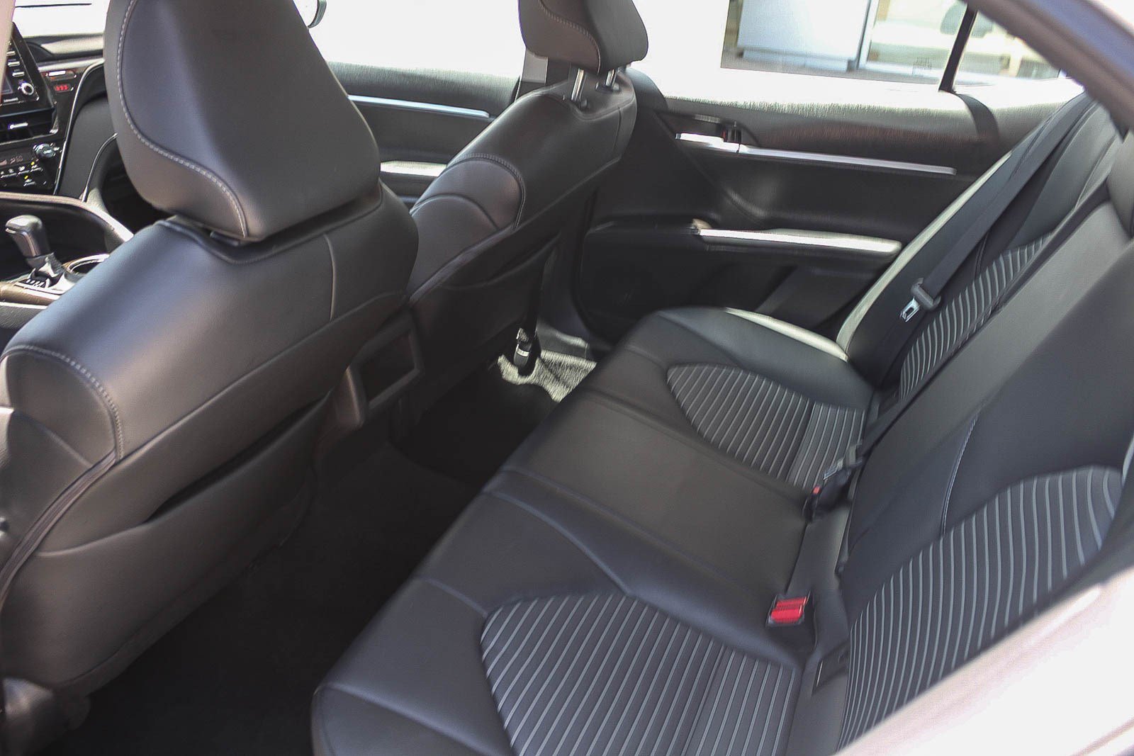 Certified Used 2023 Ice Toyota SE image 17
