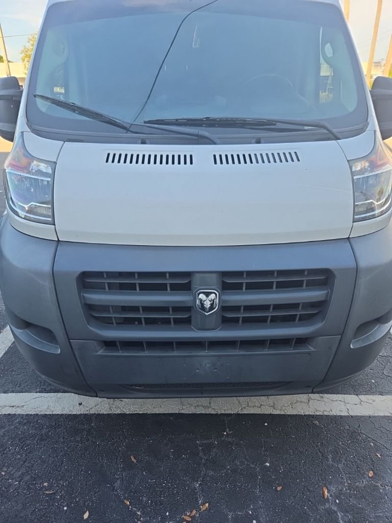 Used 2018 White Ram Base image 5