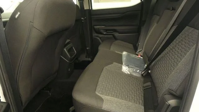 New 2026 Oxford White Ford XLT image 10