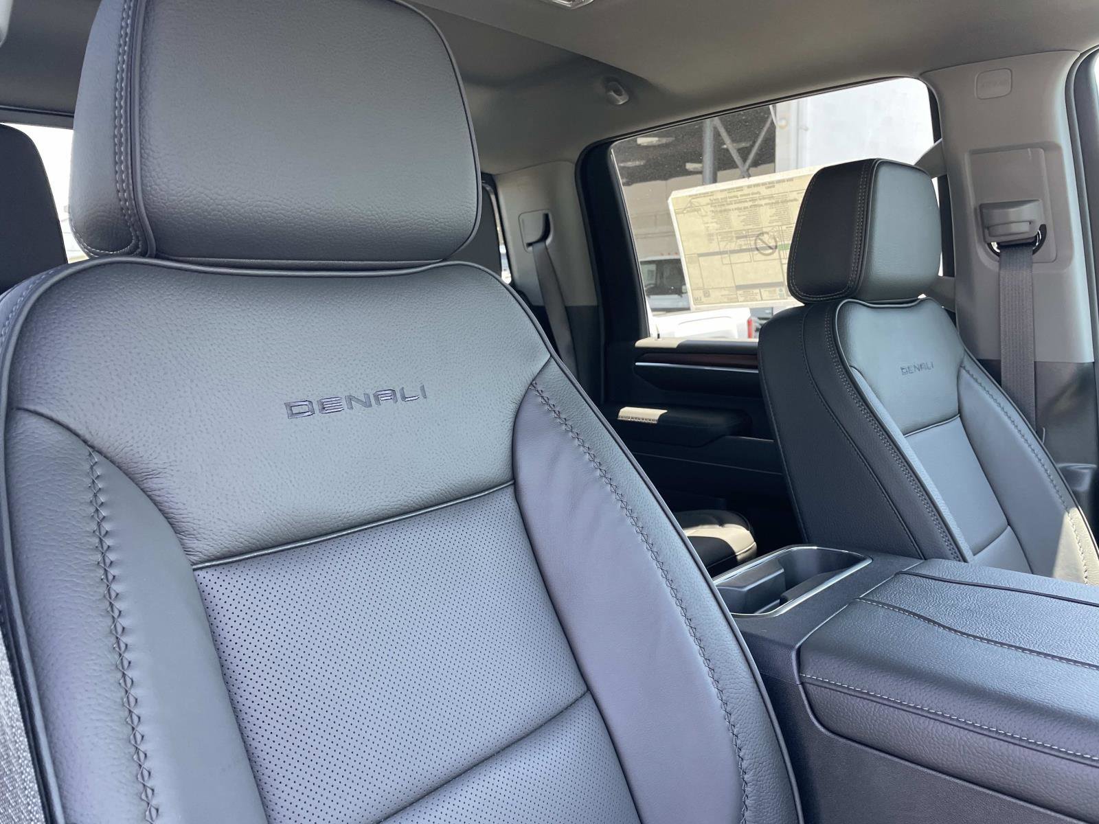 2026 GMC Sierra 2500HD Denali - Photo 29