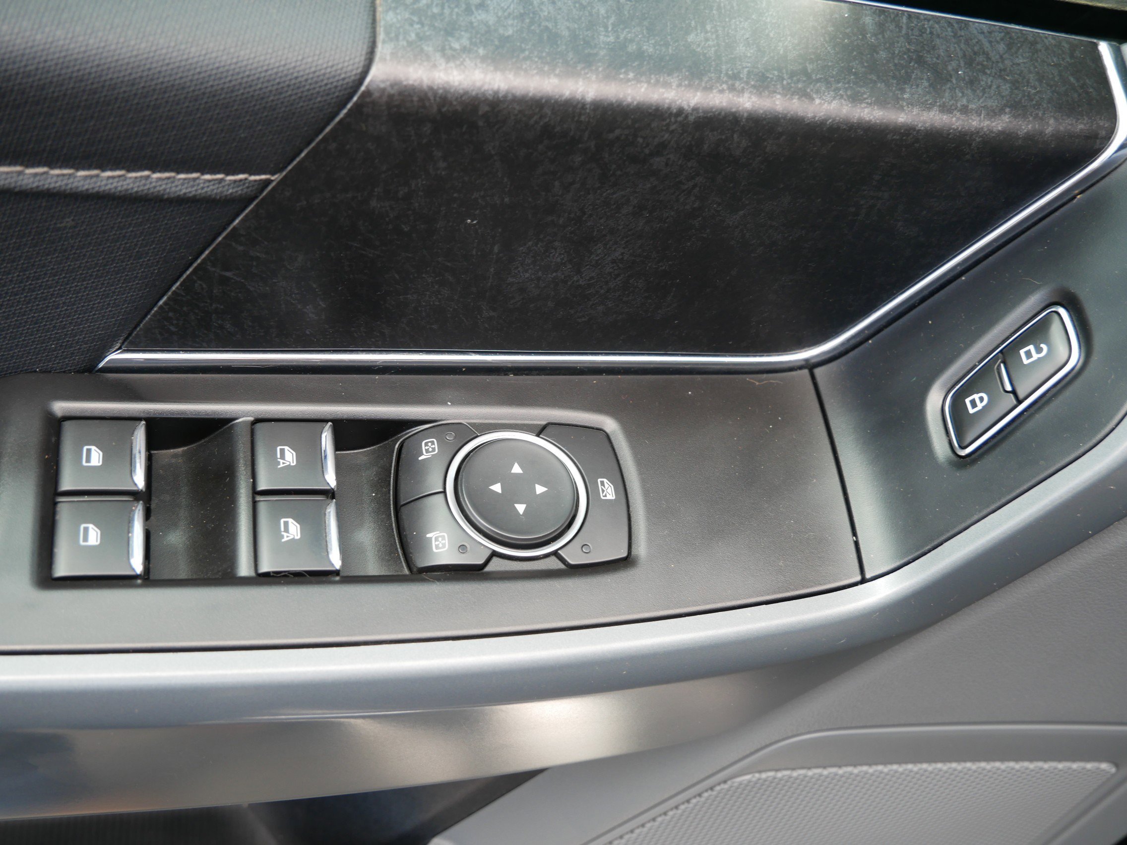 Used 2022 Gray Ford XLT image 17