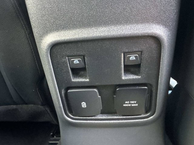 Used 2024 Green Ford Wildtrak image 33