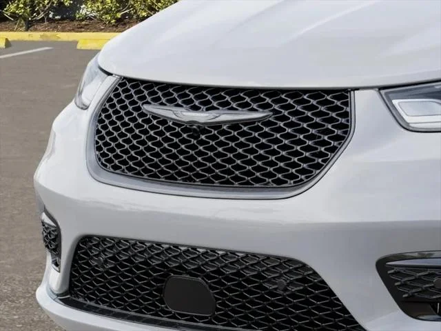 New 2026 Bright White Clear-Coat Exterior Paint Chrysler Select image 43