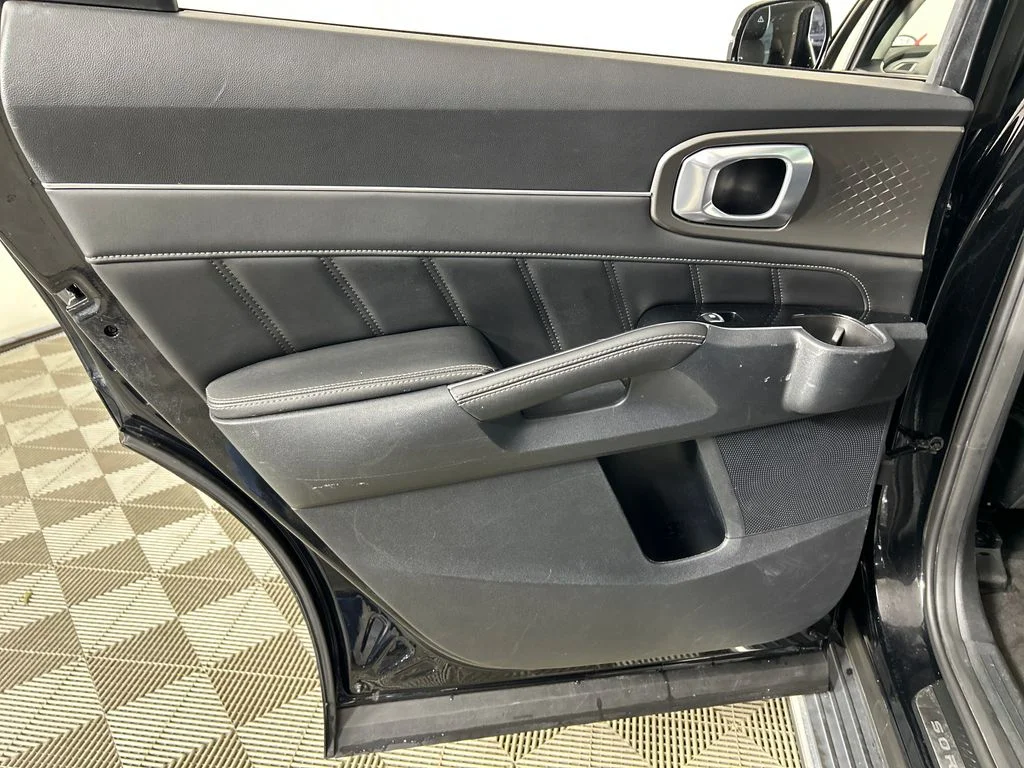 Used 2023 Black Kia SX image 16