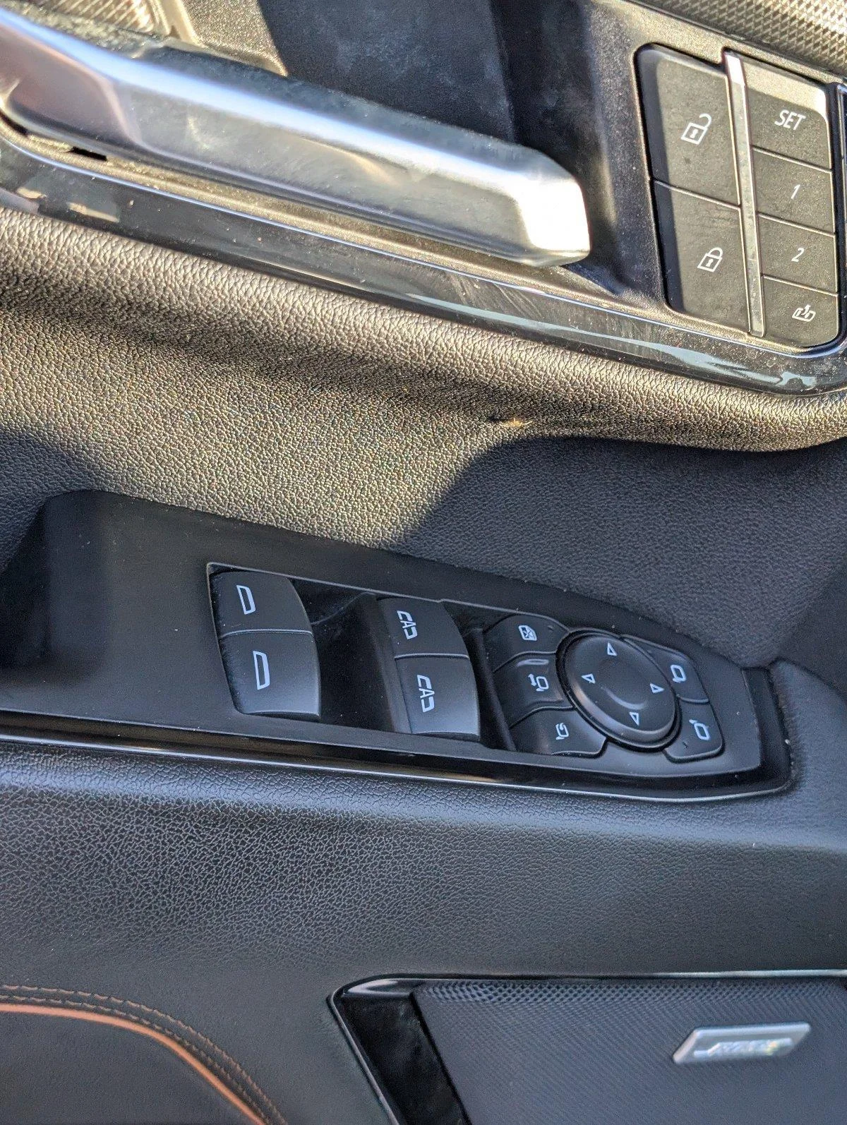Used 2024 Summit White GMC AT4 image 18