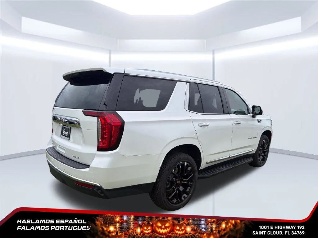 Used 2022 WHITE FROST TRICOAT GMC SLT image 5