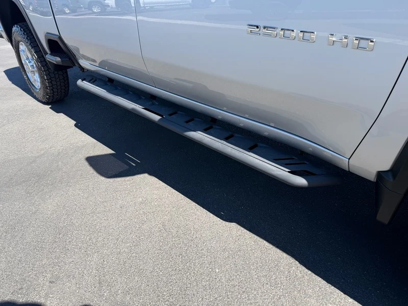 Used 2023 Silver Ice Metallic Chevrolet LT image 29