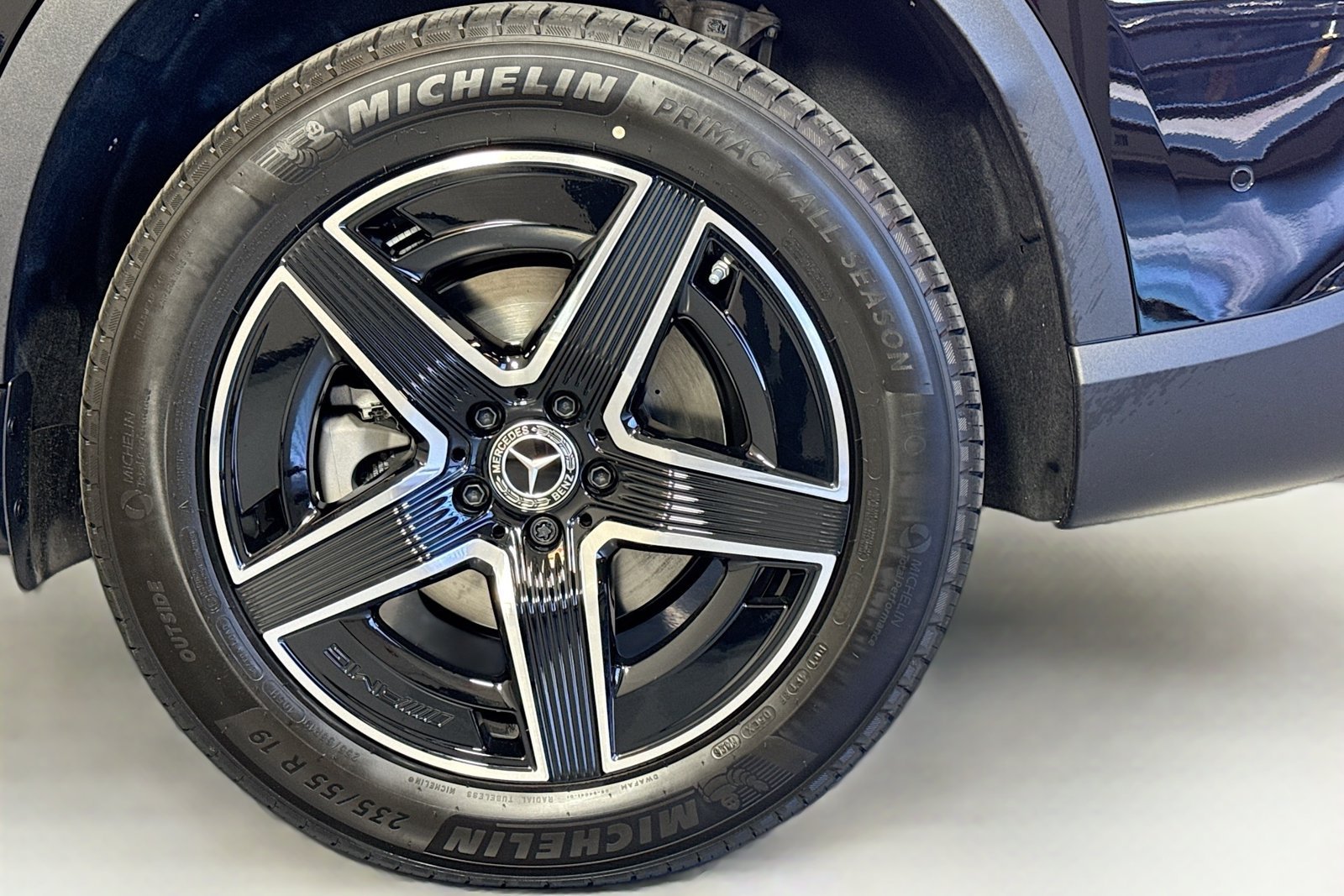 New 2026 Black Mercedes-Benz GLC 300 image 29