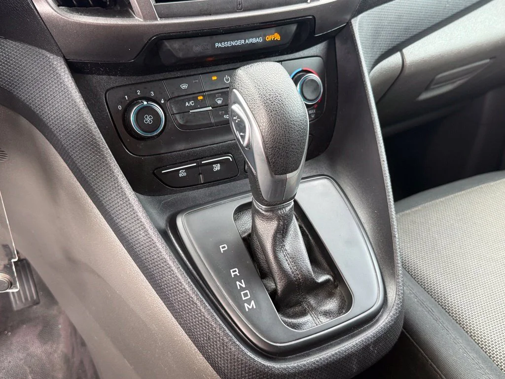 Used 2022 Frozen White Ford XL image 15