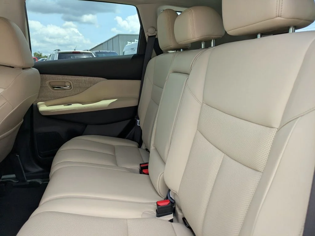 Used 2024 White Nissan SL image 15