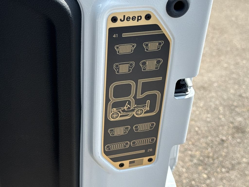 New 2026 Bright White Clear-Coat Exterior Paint Jeep 85th Anniversary Edition image 12