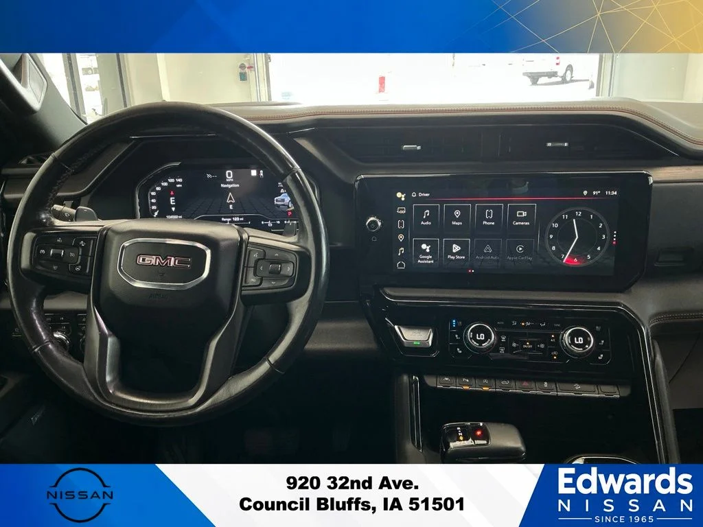 Used 2023 White GMC AT4 image 16