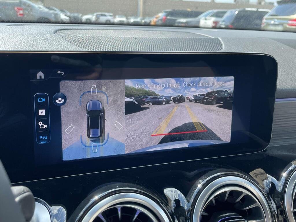 New 2026 Cirrus Silver Metallic Mercedes-Benz GLB 250 image 28