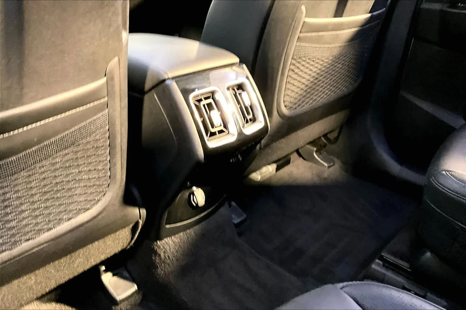 Used 2024 Wolf Gray Kia X-Line SX image 35