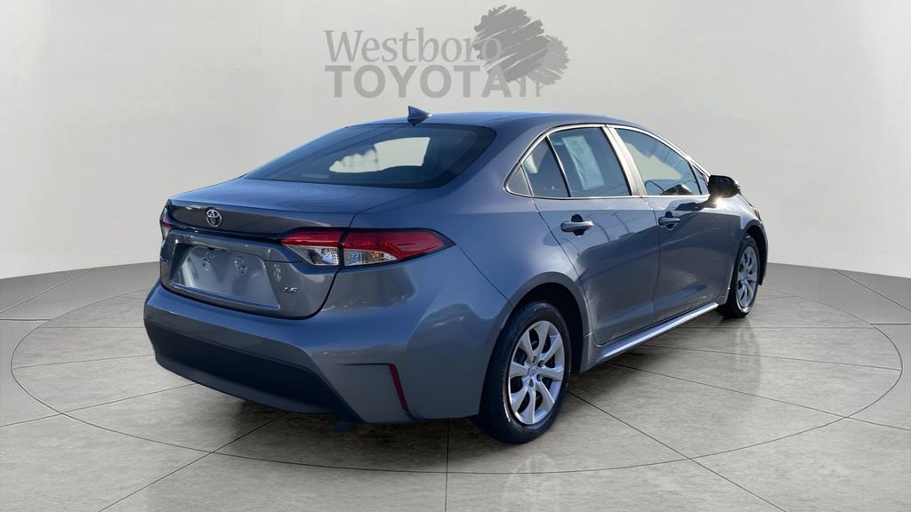 Used 2024  Toyota LE image 7