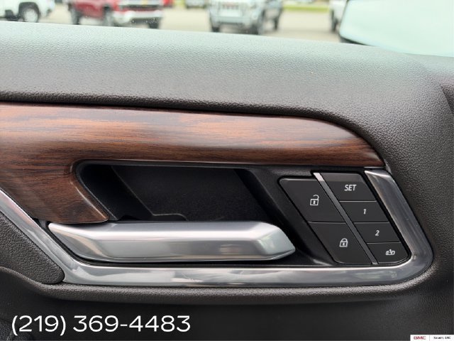2025 GMC Sierra 1500 SLT - Photo 39