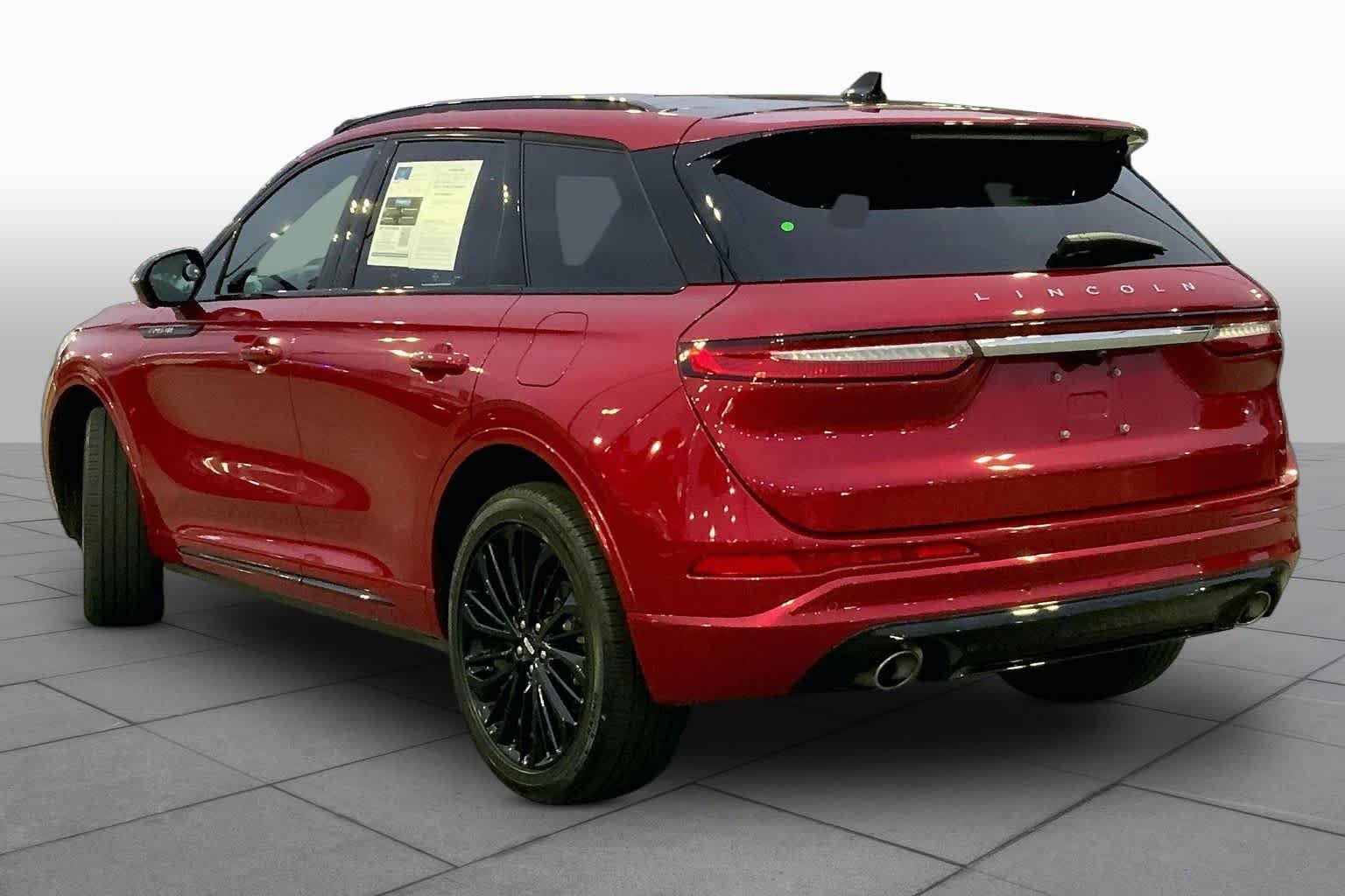 Used 2023 Red Carpet Metallic Tinted Clearcoat Lincoln Reserve image 10