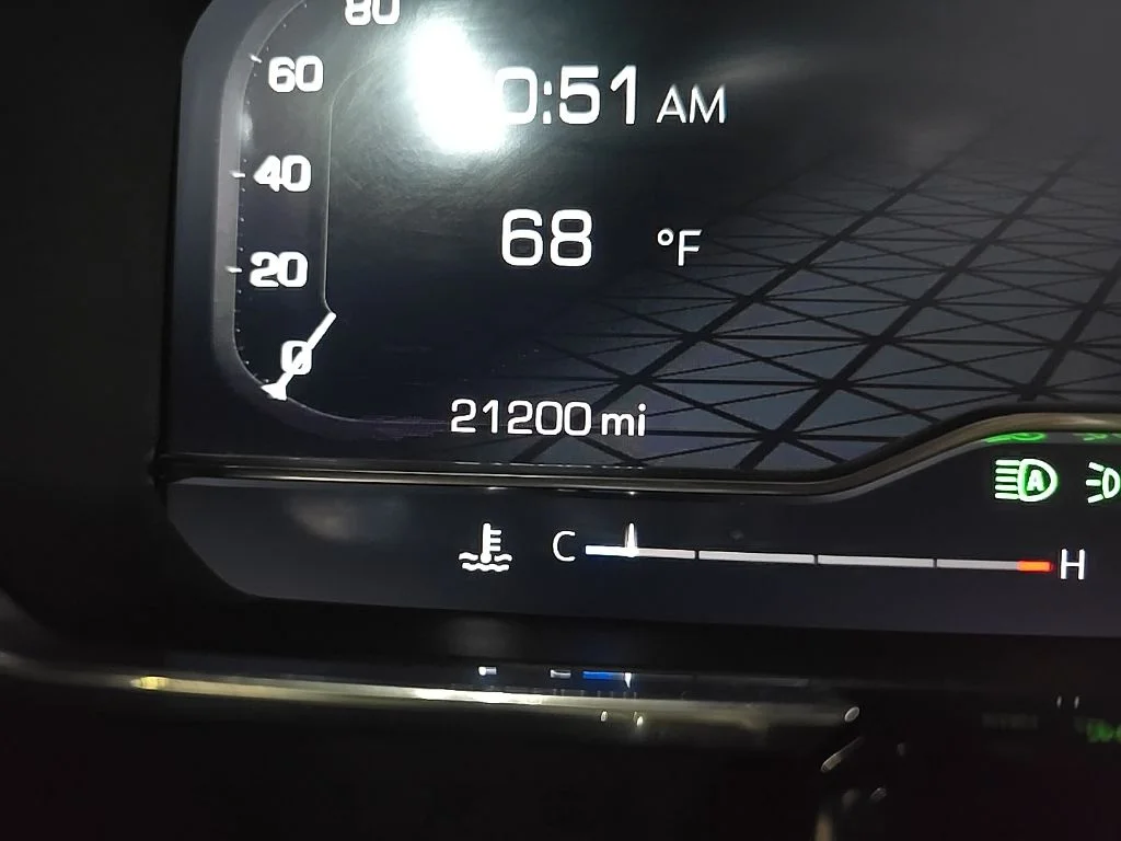 Used 2024 Silver GMC Elevation image 22