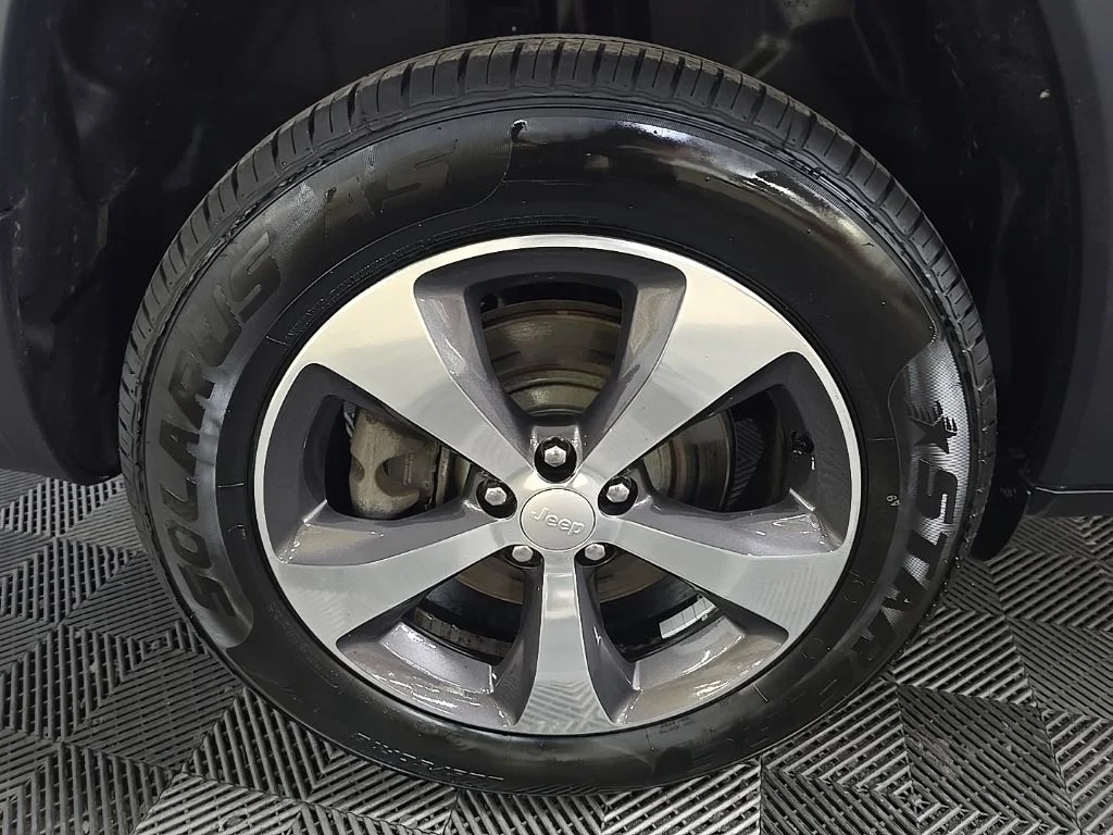 Used 2020 White Jeep Limited image 13