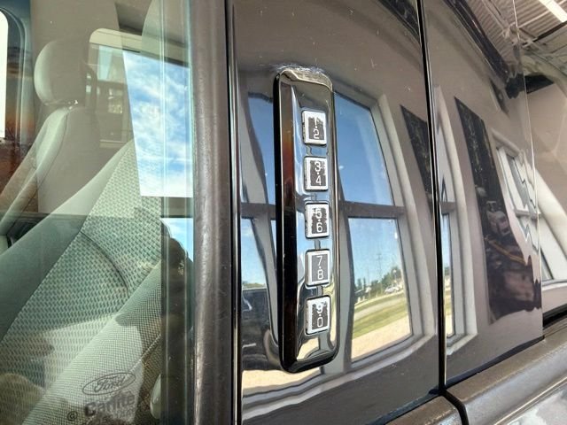 Used 2015 Magnetic Metallic Ford XLT image 3