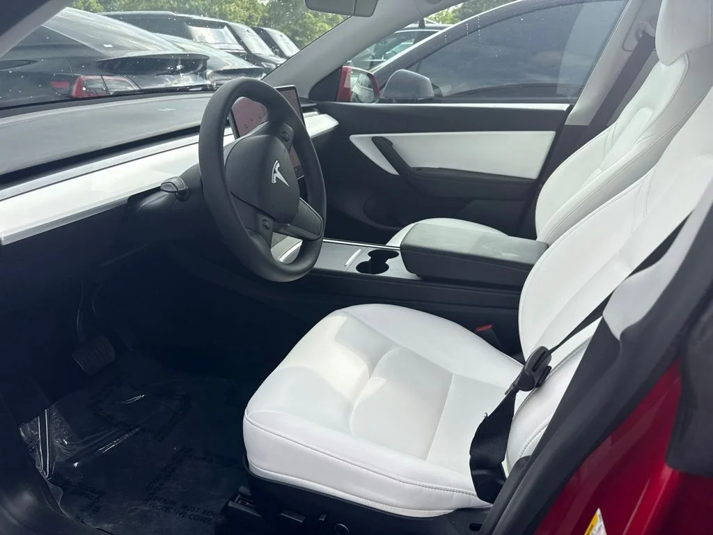 Used 2021 Red Tesla Long Range image 3