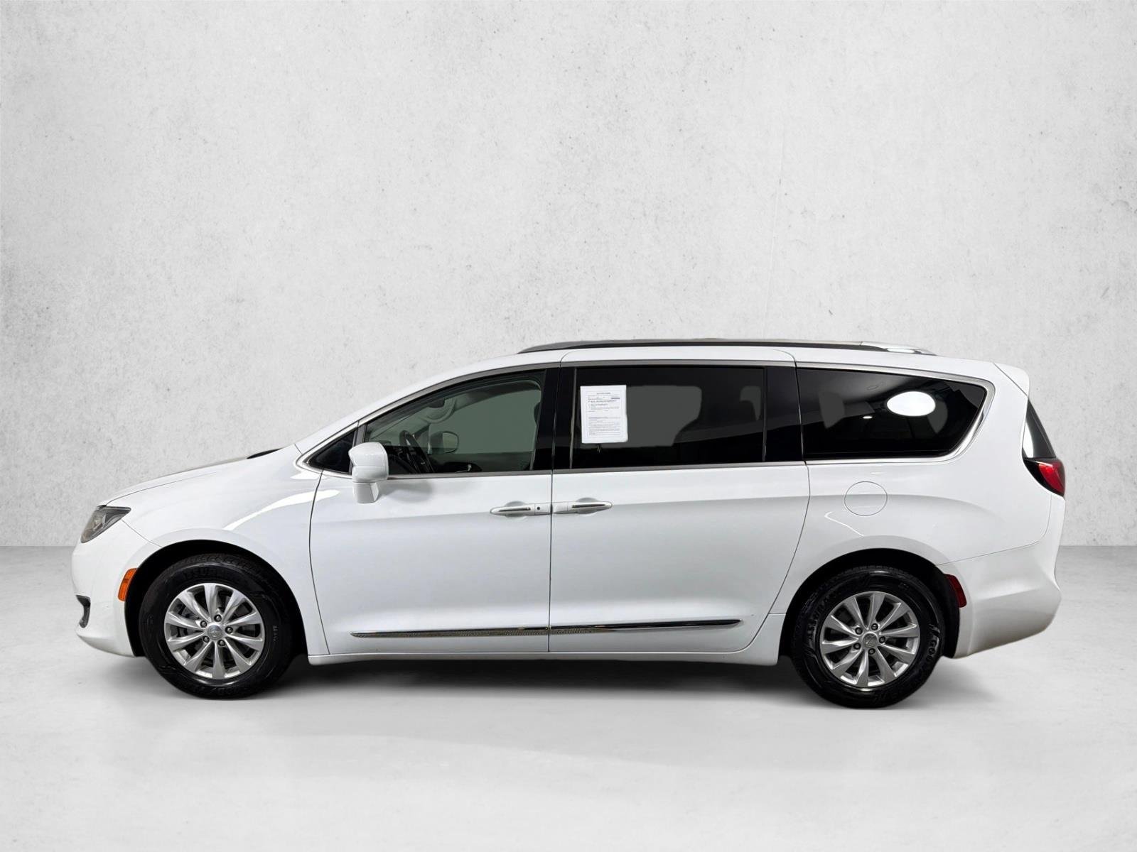Used 2019 Blue Chrysler Touring L image 6