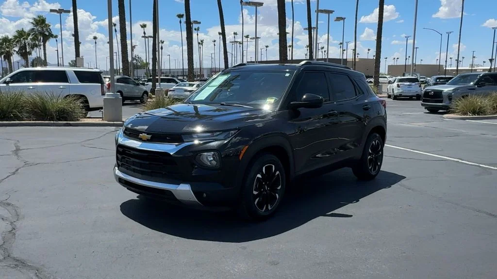 Used 2021 Black Chevrolet LT image 5