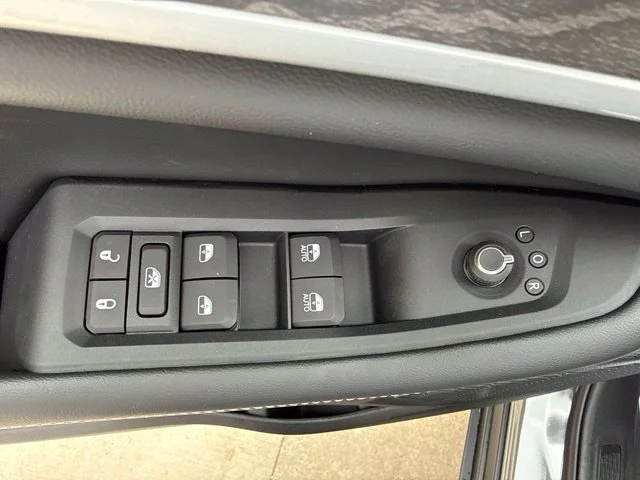 New 2027 Gray Jeep Limited image 13