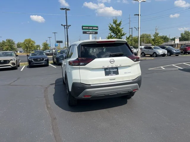 2023 Nissan Rogue SV - Photo 11