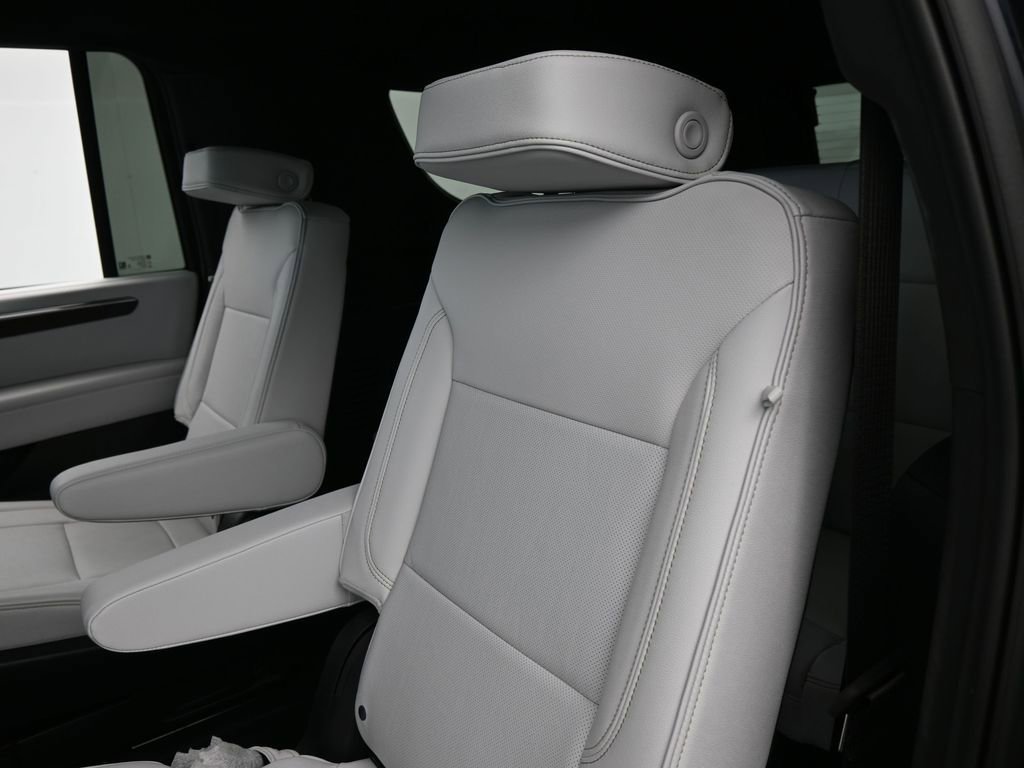 2025 Chevrolet Suburban Premier - Photo 34