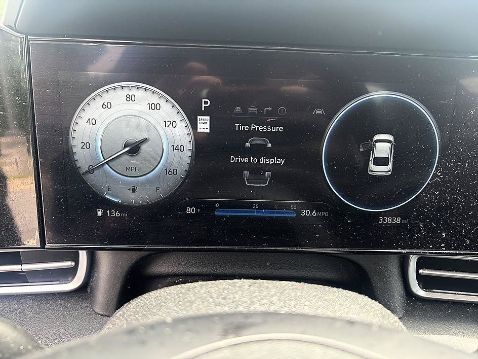 Used 2024 Ecotronic Gray Hyundai SEL image 18