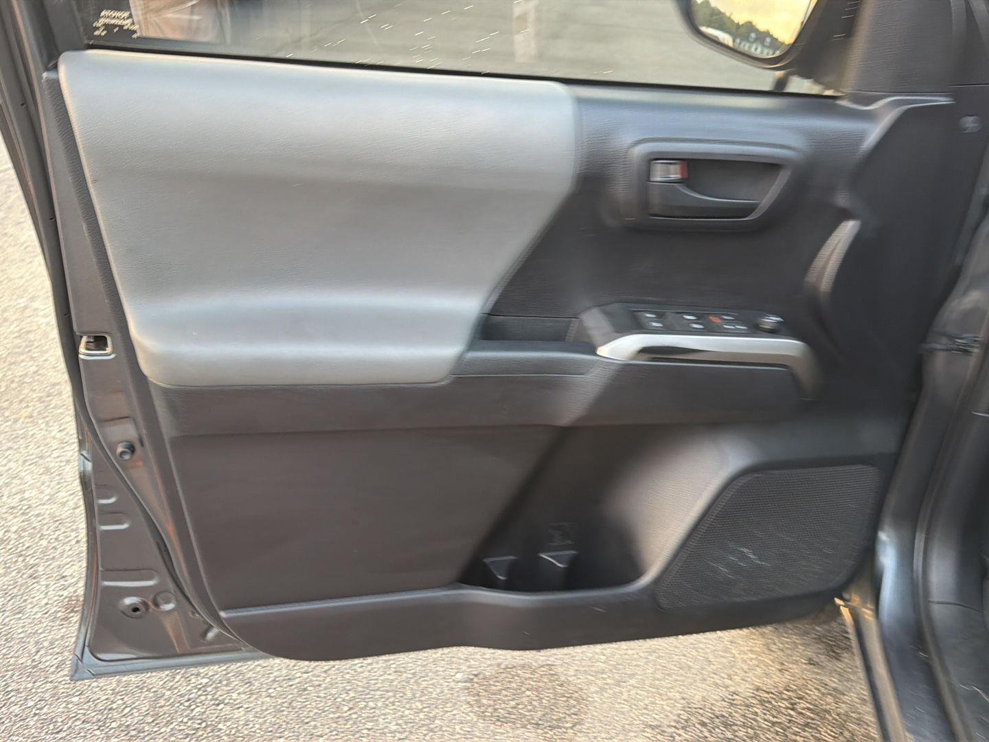 Used 2020 Magnetic Gray Metallic Toyota SR5 V6 image 16