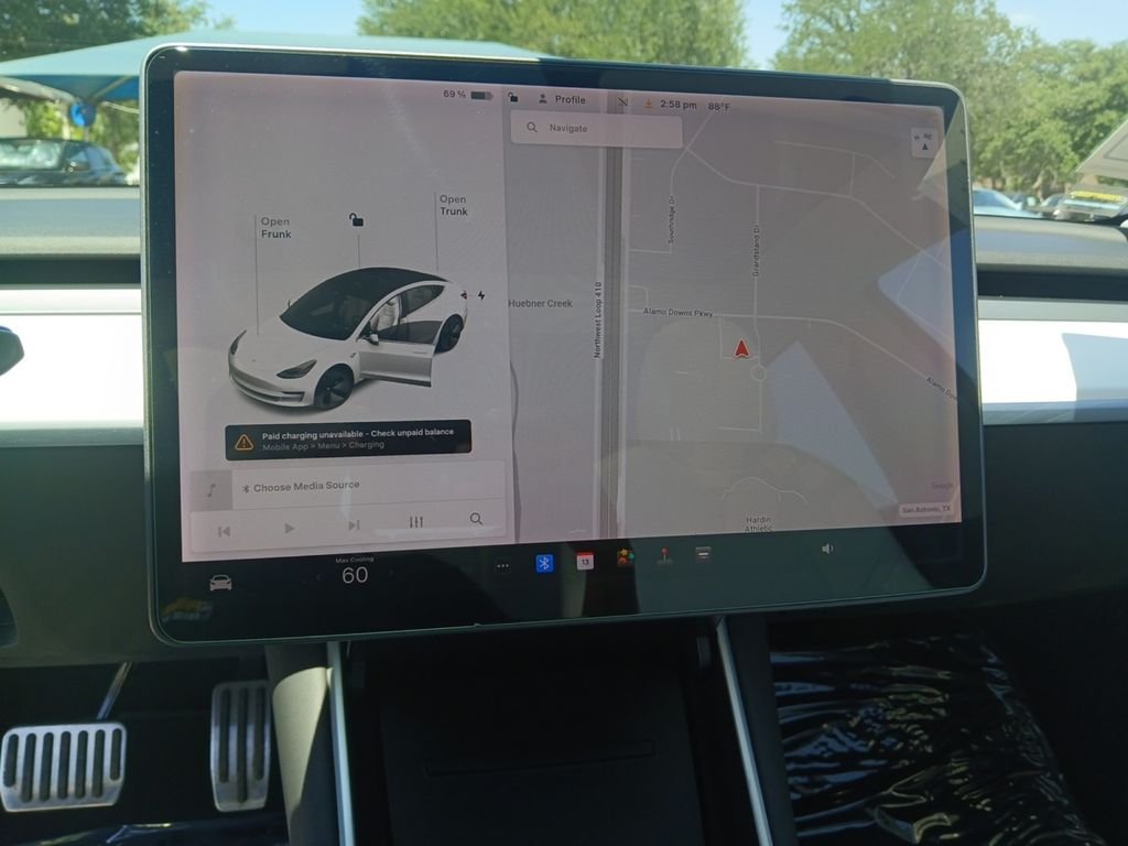 Used 2019  Tesla Long Range image 25