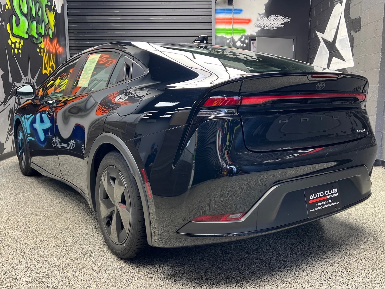 Used 2025 Midnight Black Metallic (218) Toyota LE image 4