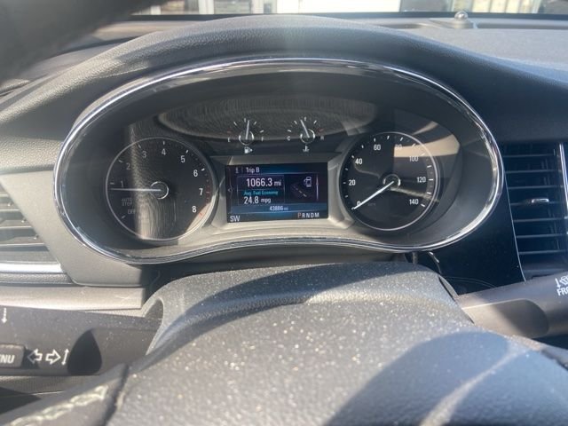 Used 2019 White Buick Essence image 6
