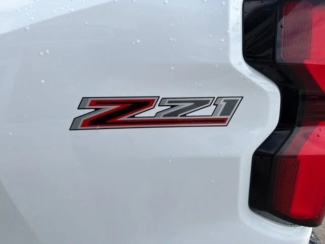 2023 Chevrolet Colorado Z71 - Photo 10